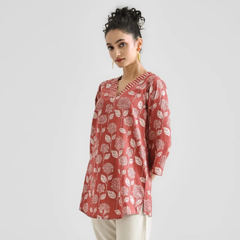 Brick Red Contemporary Dabu Printed Cotton Tunic with V Neckline