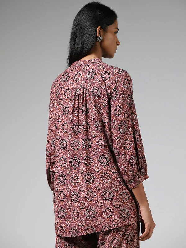 Utsa Magenta Floral Printed Kurti